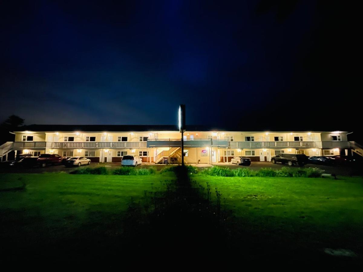 Scenic Motel Moncton Buitenkant foto