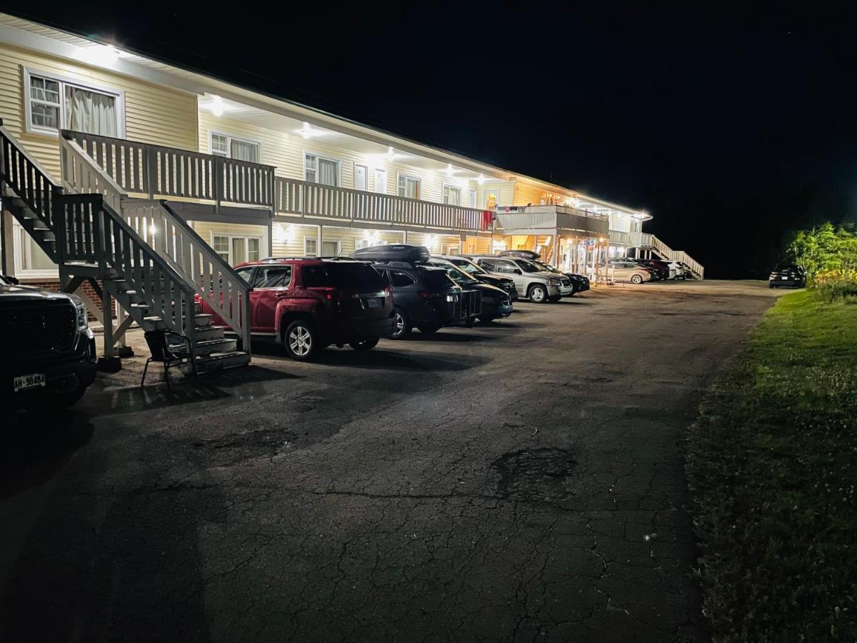 Scenic Motel Moncton Buitenkant foto