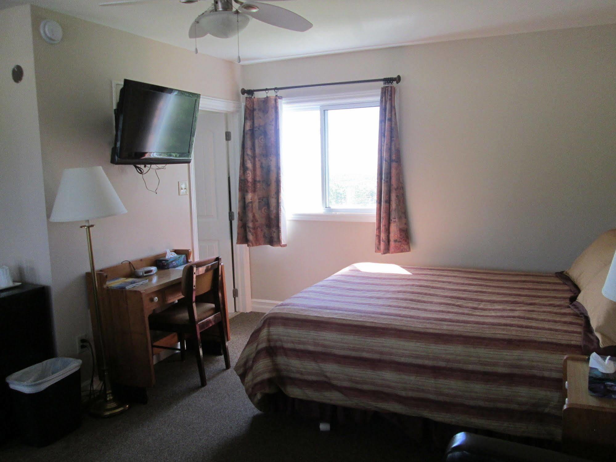 Scenic Motel Moncton Buitenkant foto